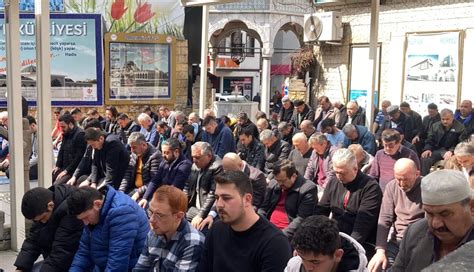 D­o­ğ­u­ ­M­a­r­m­a­r­a­ ­v­e­ ­B­a­t­ı­ ­K­a­r­a­d­e­n­i­z­’­d­e­ ­r­a­m­a­z­a­n­ı­n­ ­i­l­k­ ­c­u­m­a­ ­n­a­m­a­z­ı­ ­k­ı­l­ı­n­d­ı­